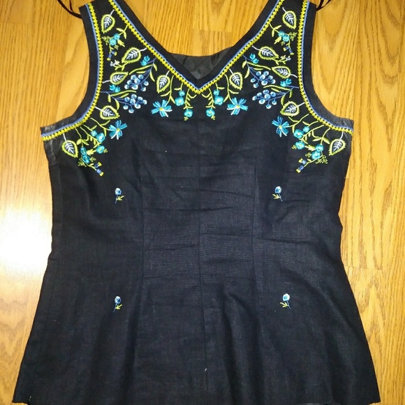 Black Embroidered Floral Top - Picture 5 of 6